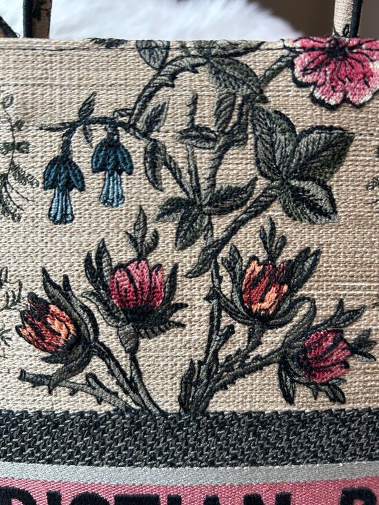 Dior Christian Dior Book Tote, Large - Picture 4 of 16